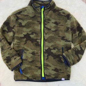 Cute boys size 8 camo gap Sherpa jacket